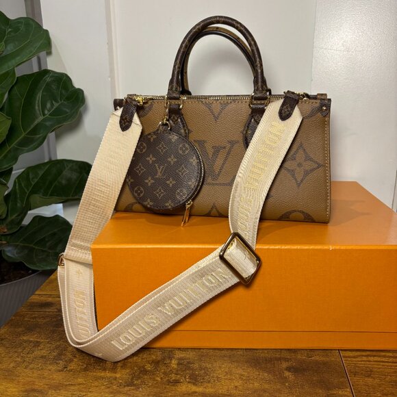 Louis Vuitton On The Go Crossbody Logo Purse Brown Leather with Coin Purse - Picture 2 of 10
